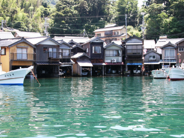 Ine-no Funaya(boat houses)